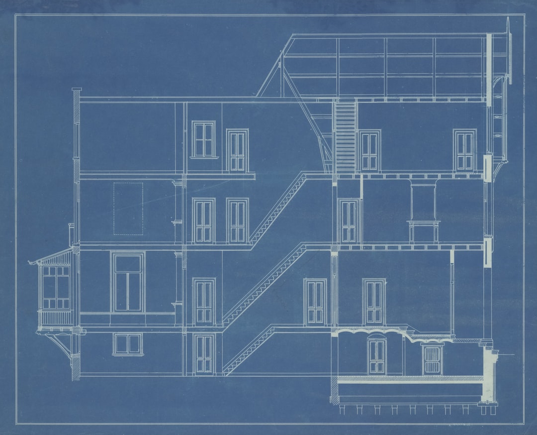 Titel: Verbouwing en uitbreiding van de villa Anna van den Vondelstraat 12 in opdracht van Reinhold Meltzer, koopman en glasfabrikant. Beschrijving: Ontwerptekening in blauwdruk met doorsnede.
